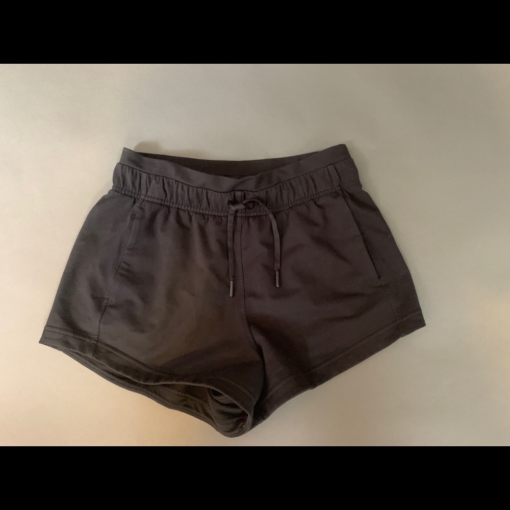 LILU LEMON SHORTS in great condition. Cozy and great quality!